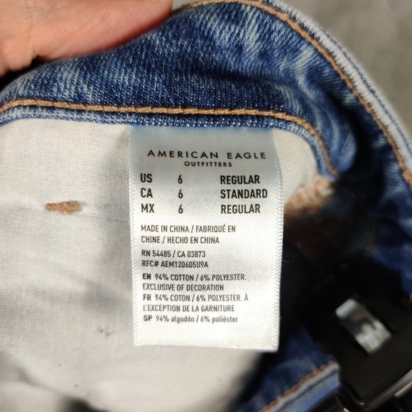 American Eagle Outfitters High Rise Blue Jeans - Picture 9 of 9